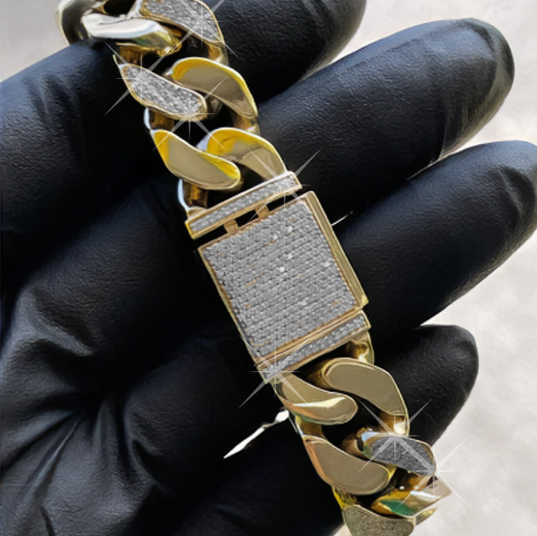 Frosted Bracelet 9ct Gold with diamonds ❄️