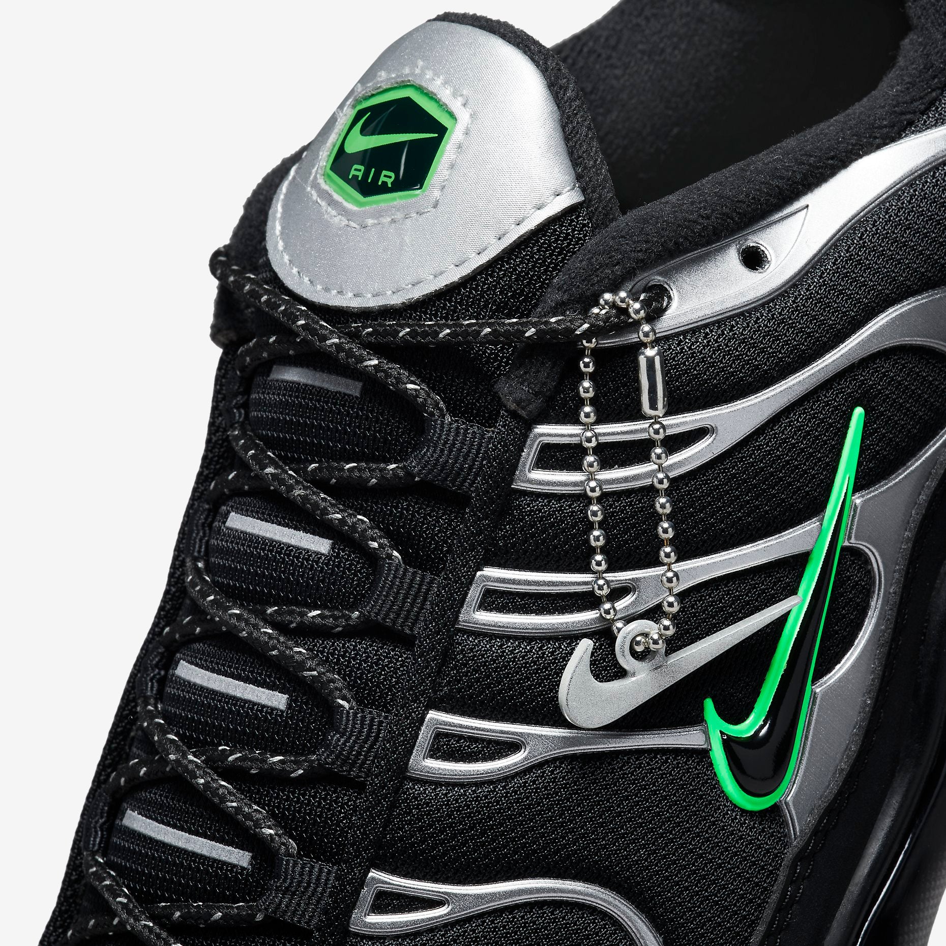 Nike Air Max Plus Black Silver Green Strike