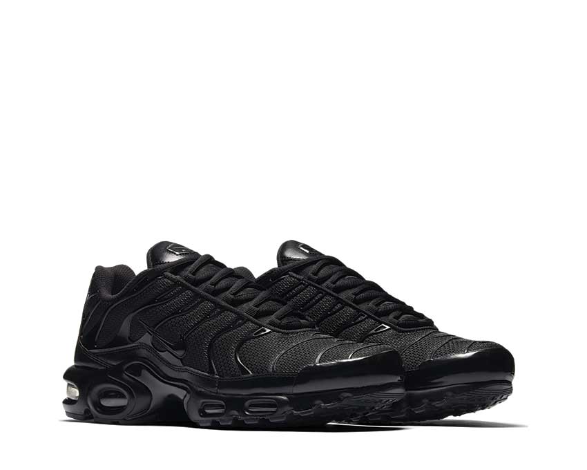 Nike Air Max Plus Triple Black