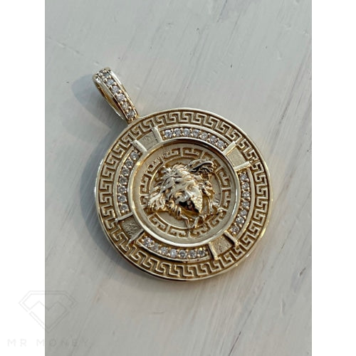 Diamond hot sale medusa pendant