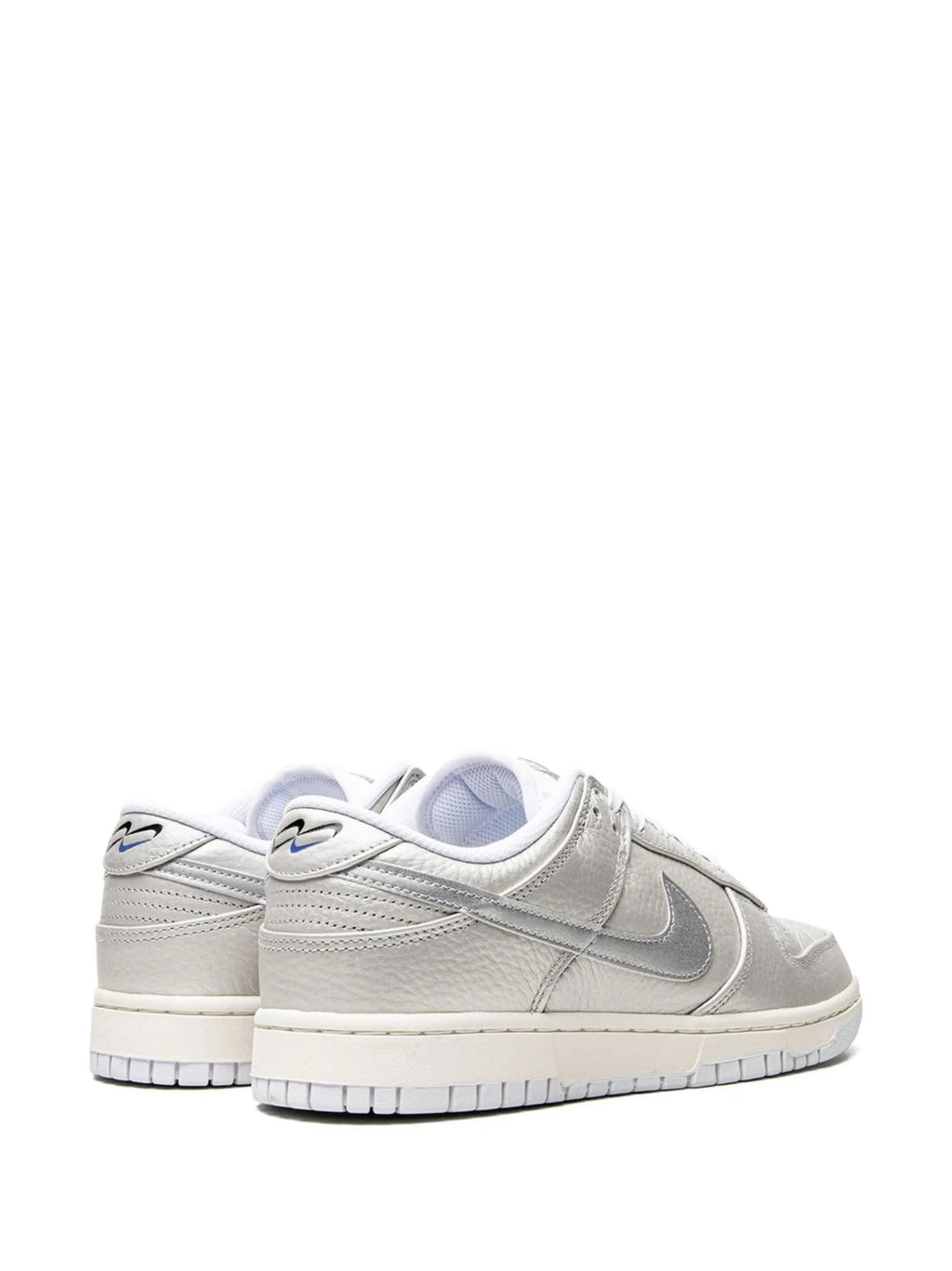 Nike Dunk Low "Metallic Silver"
