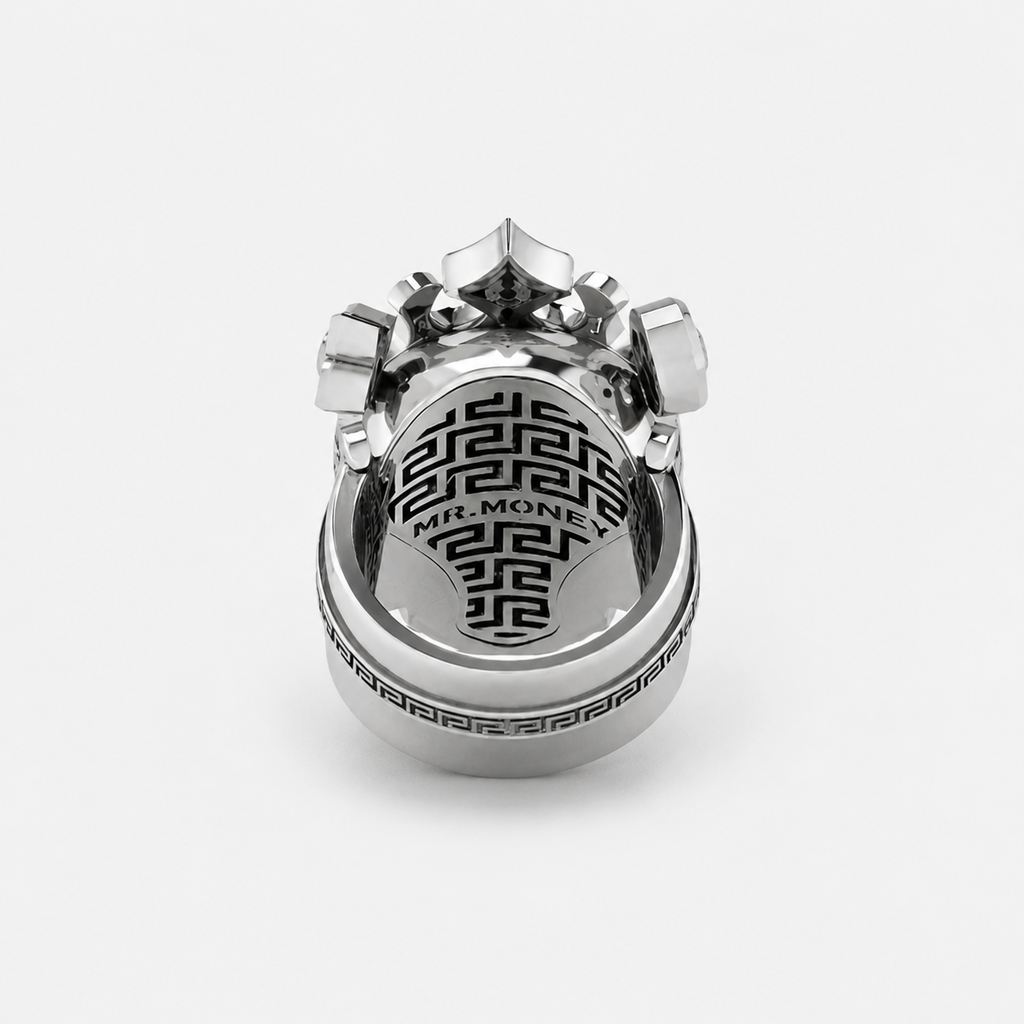 LIMITED EDITION SKULL KING SILVER WITH DIAMOND CROWN