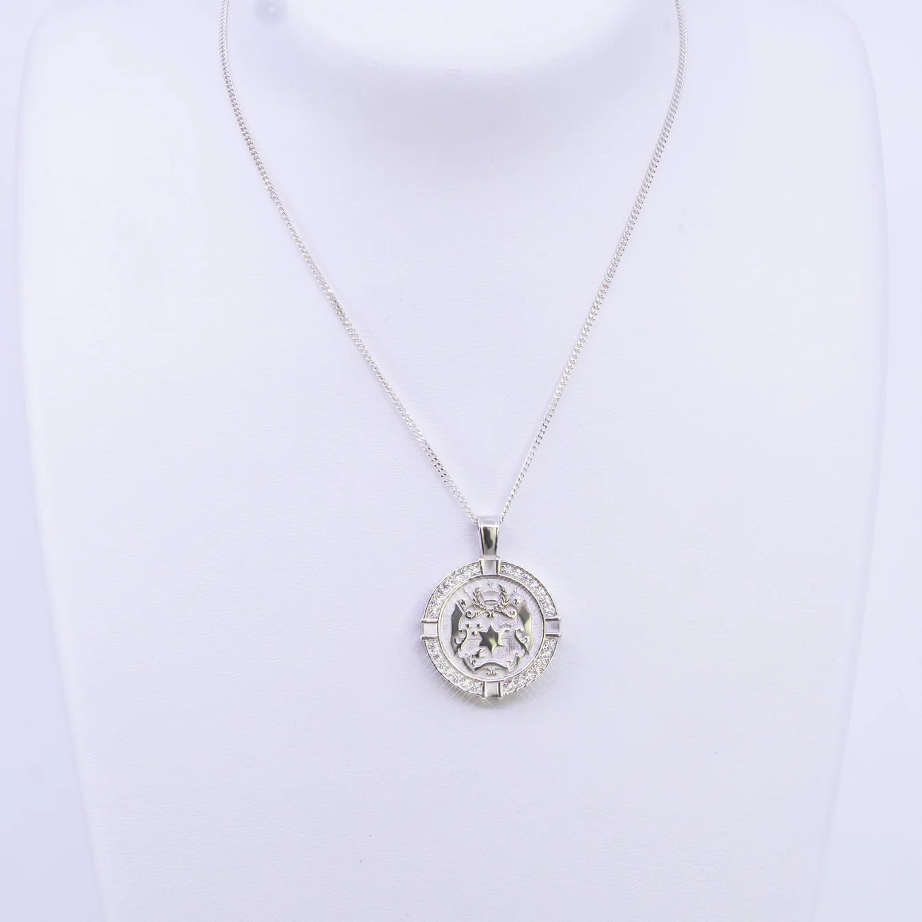 Tongan Sovereign Pendant + Chain