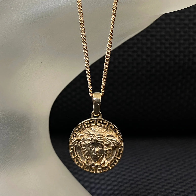 9ct Gold Medusa Small Pendant plus 45cm Chain
