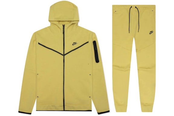 Nike Sportswear Tech Fleece Hoodie & Joggers Set Saturn Gold/Black