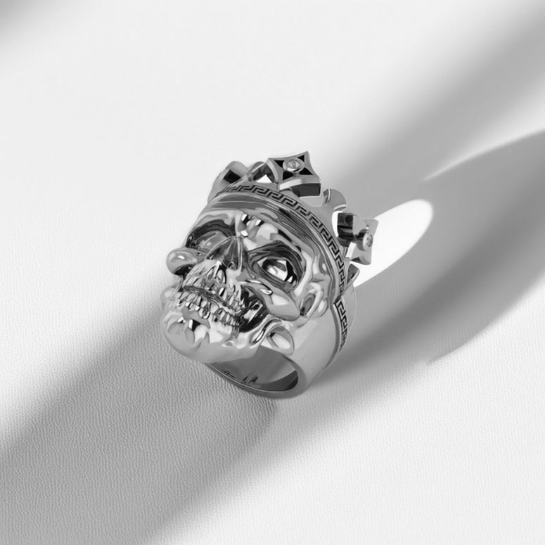LIMITED EDITION SKULL KING SILVER WITH DIAMOND CROWN