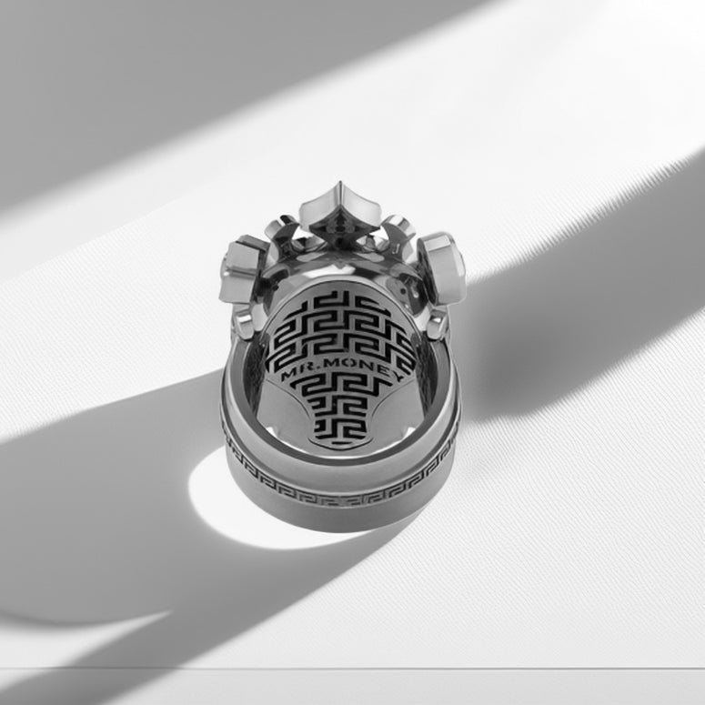 LIMITED EDITION SKULL KING SILVER WITH DIAMOND CROWN