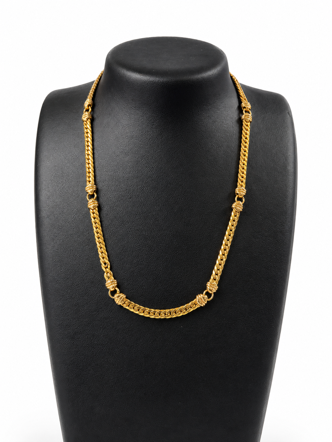 9ct gold interlinked wheat style station chain
