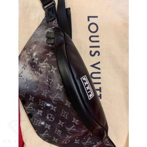 Louis Vuitton Discovery Bumbag Monogram Galaxy Black Multicolor in