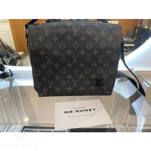 Louis Vuitton District Mm Handbags